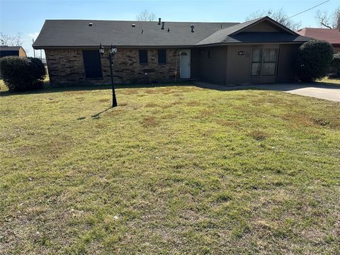 1208 Clark Street Marlin TX 76661