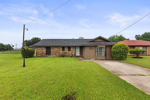 Homes For Sale - 1208 Clark Street<br/> Marlin, TX 76661