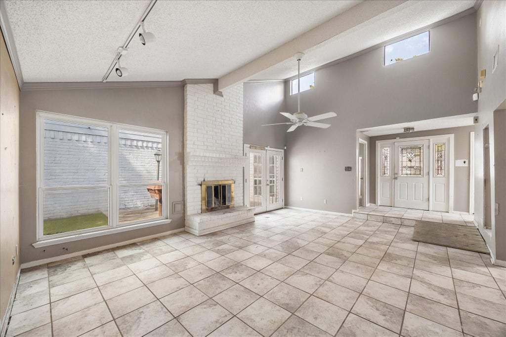 Photo of 4226 Willow Beach Drive, Houston, TX 77072 (MLS # 69989588)
