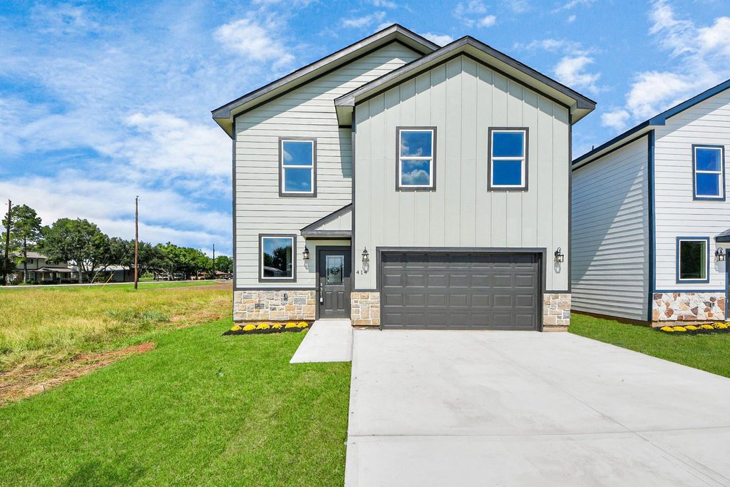 Photo of 422 N 4th Street, Beasley, TX 77417 (MLS # 19481491)