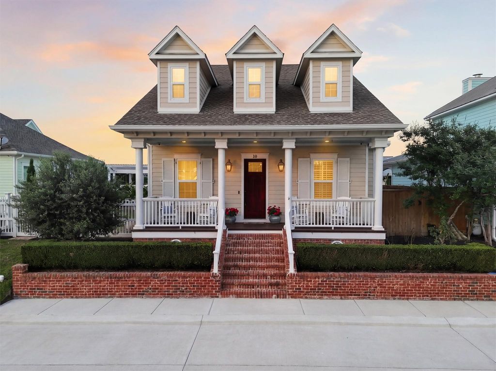 Photo of 10 Mariner Pass, Galveston, TX 77554 (MLS # 42128028)