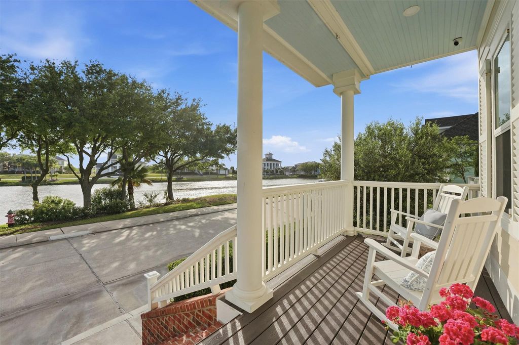 Photo of 10 Mariner Pass, Galveston, TX 77554 (MLS # 42128028)