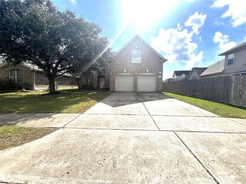 Photo of 8210 Solara Bend, Houston, TX 77083 (MLS # 32704883)