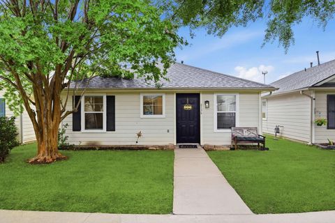 Photo of 6136 Lone Prairie Way, Katy, TX 77449 (MLS # 45002007)