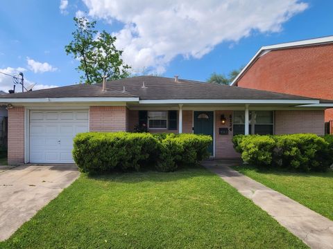 Photo of 4124 Bissonnet Street, West University, TX 77005 (MLS # 75787946)