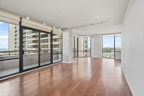 Photo of 14 Greenway Plaza #13P, Houston, TX 77046 (MLS # 23096298)