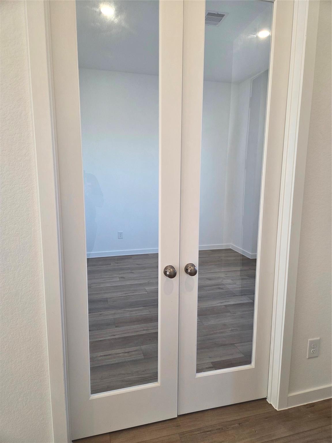 26215 Alaskan Blue Circle