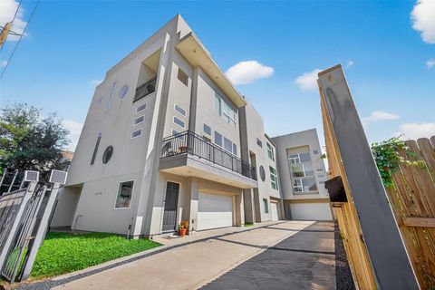 Photo of 5235 Larkin Street #B, Houston, TX 77007 (MLS # 78695489) Photo of 5235 Larkin Street #B, Houston, TX 77007 (MLS # 78695489)