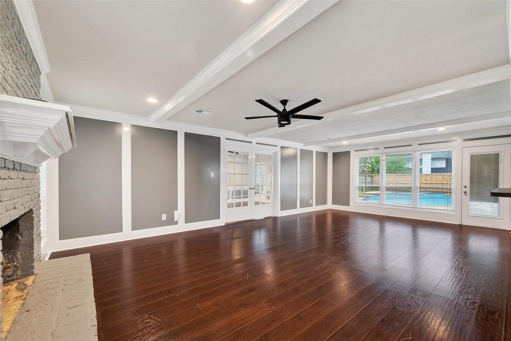 Photo of 2402 Oak Shores Drive, Houston, TX 77339 (MLS # 32850662)