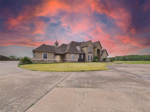 Homes For Sale - 1195 County Road 150<br/> Alvin, TX 77511