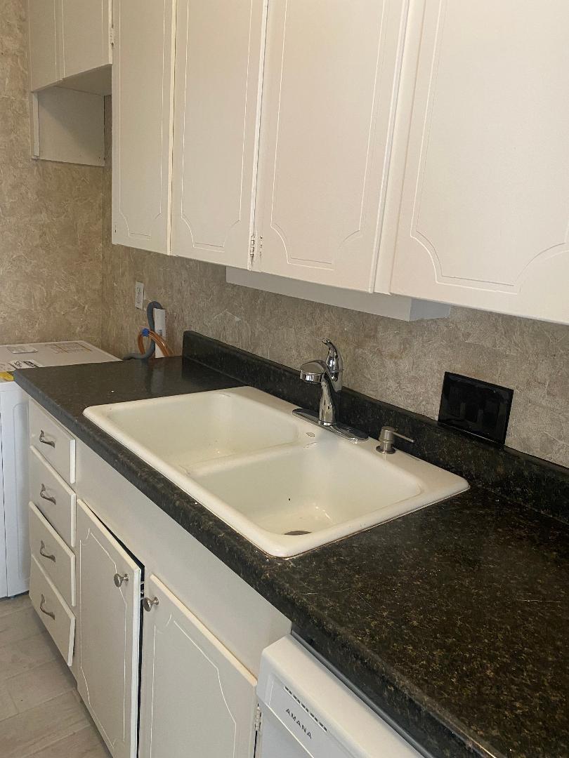 Houston, Texas 77057, United States, 2 Bedrooms Bedrooms, ,2 BathroomsBathrooms,Residential,Active,202751