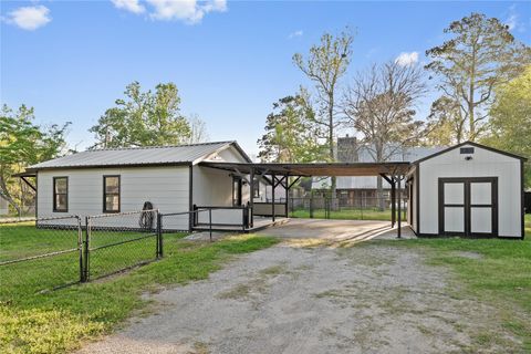 Photo of 231 Javelina Trail, Hankamer, TX 77560 (MLS # 98364759)