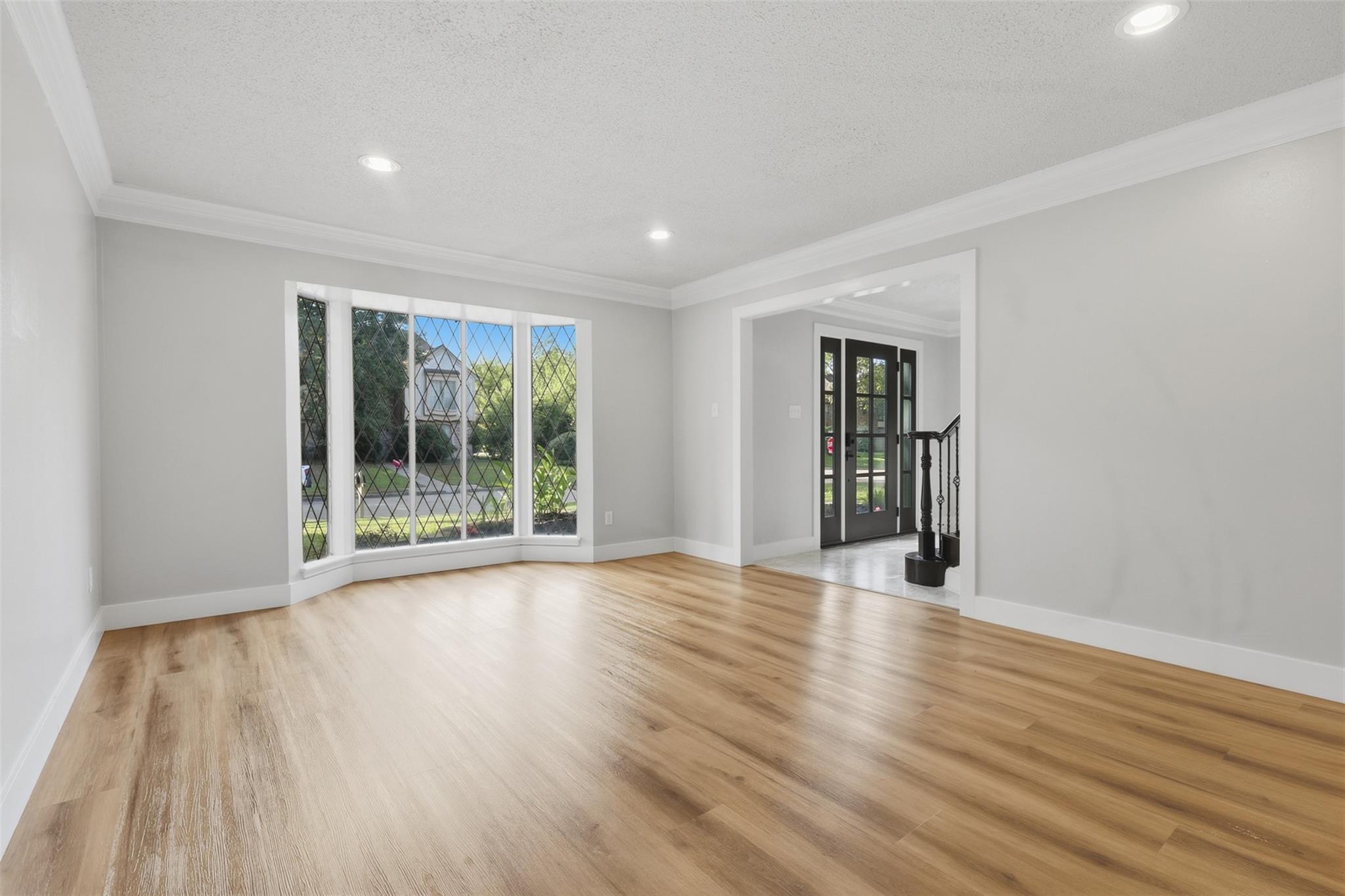 1922 Roanwood Drive