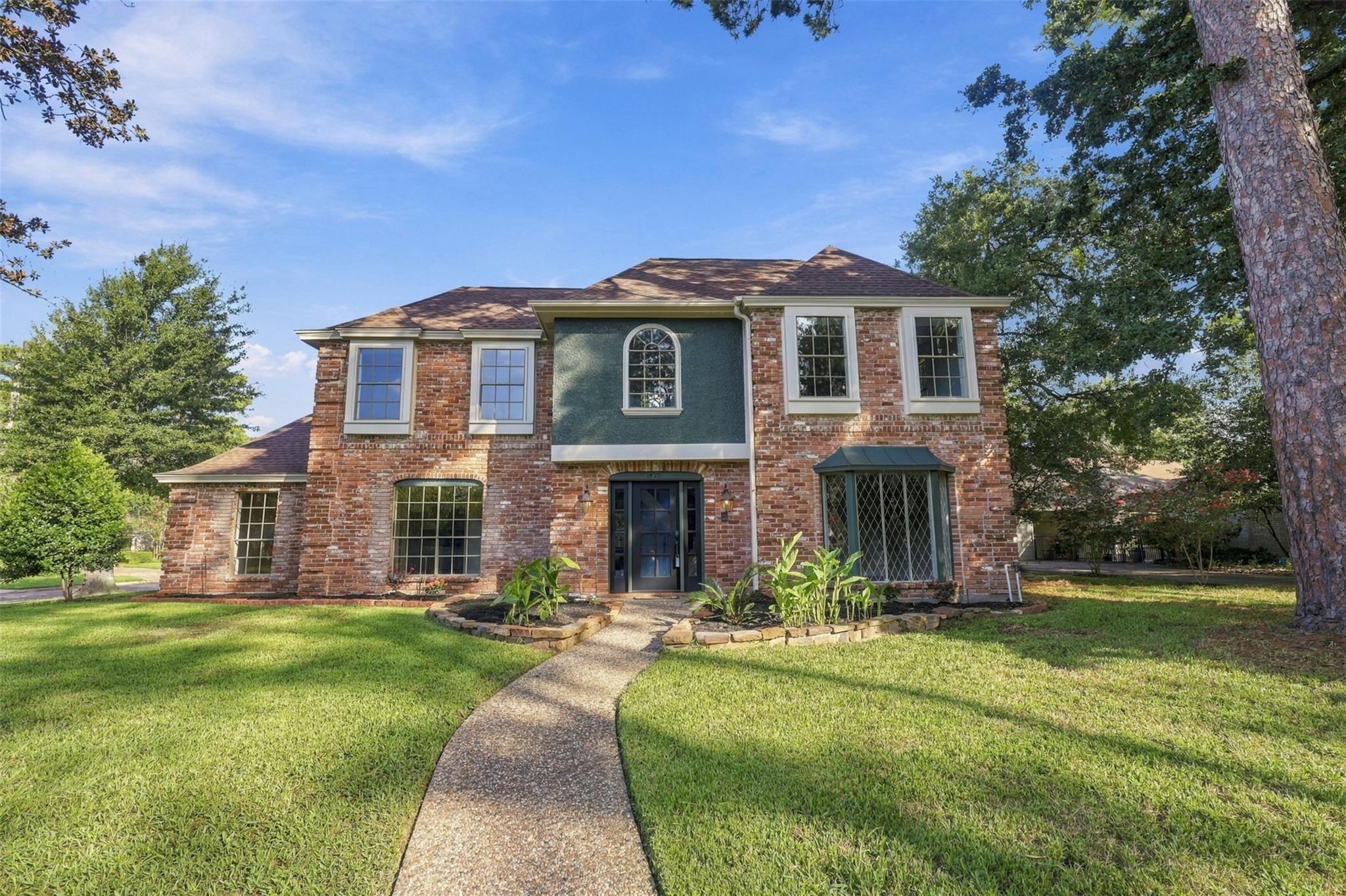 1922 Roanwood Drive