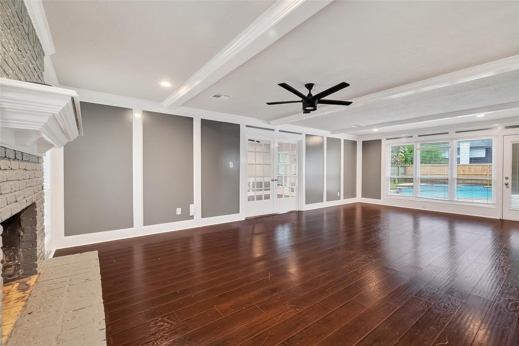 Photo of 2402 Oak Shores Drive, Houston, TX 77339 (MLS # 95677675)