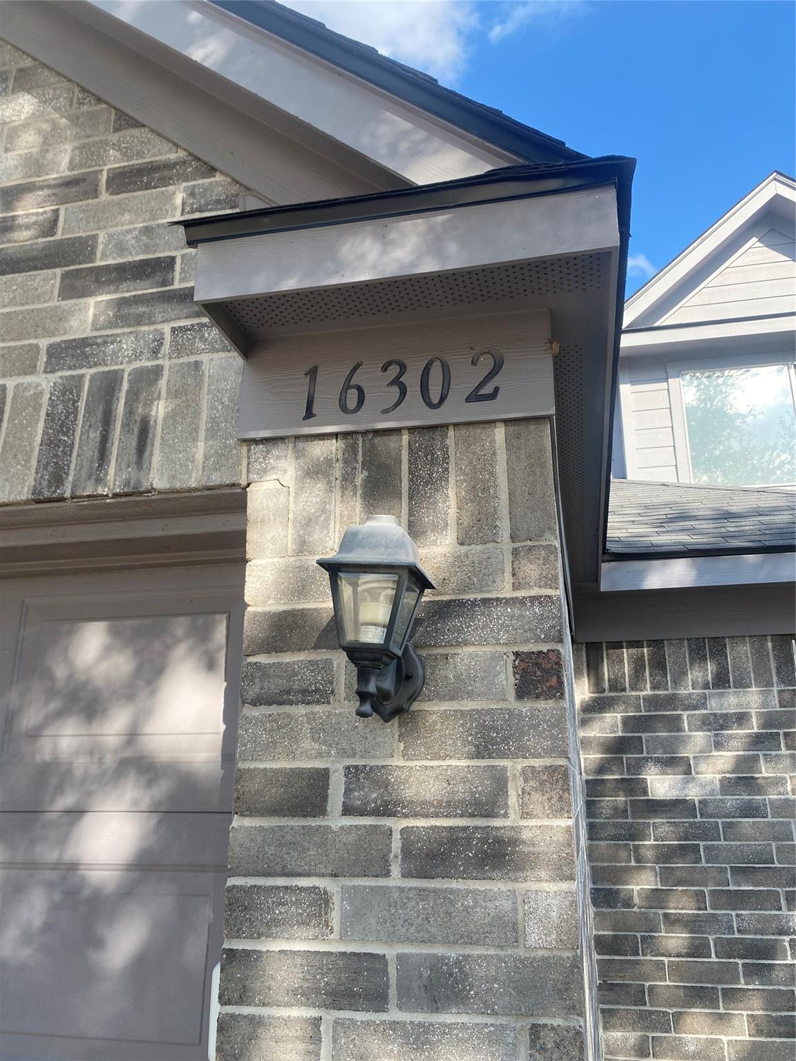 16302 Embry Hills Drive