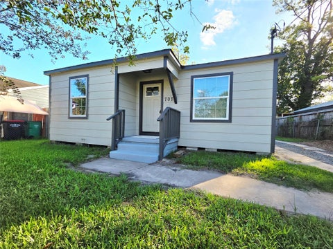 Photo of 707 E Adoue Street, Baytown, TX 77520 (MLS # 93263414)