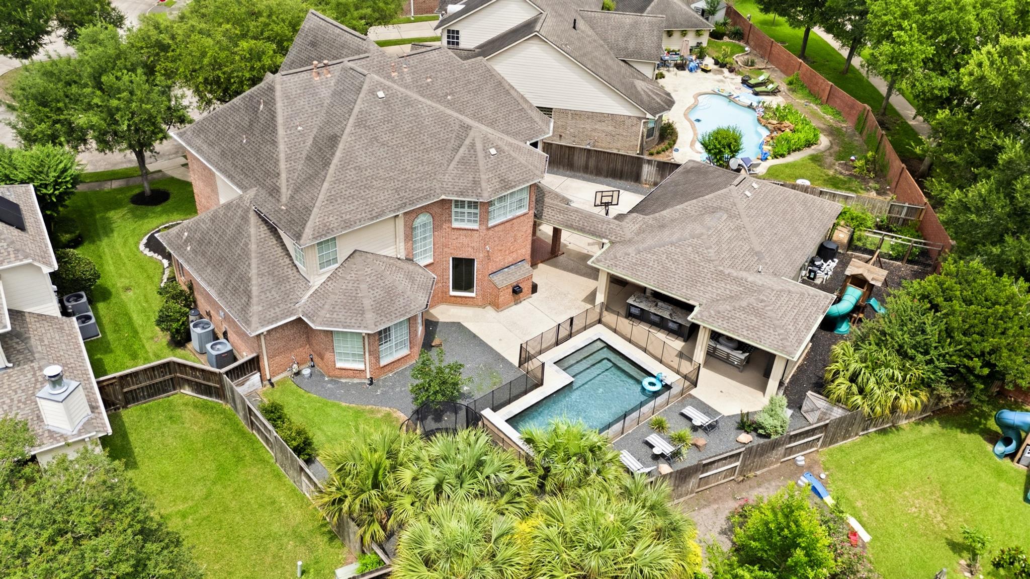 7722 Northwoods Drive