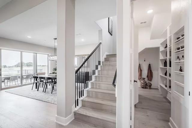 8123 Sunny Ridge Drive