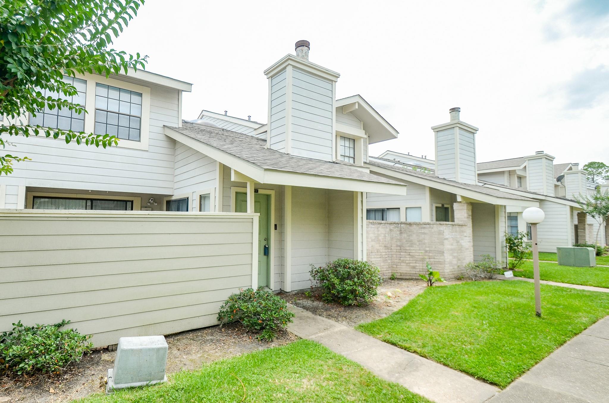 6211 Ludington Drive 21-909