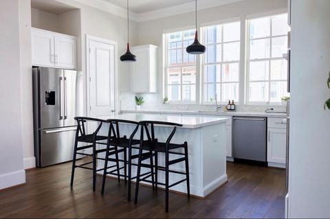 Tiny photo for 815 Bringhurst Street, Houston, TX 77020 (MLS # 22580386)