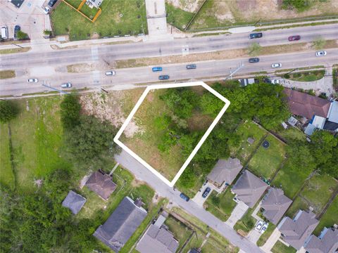 Photo of 0 West Montgomery Road, Houston, TX 77088 (MLS # 44043646)
