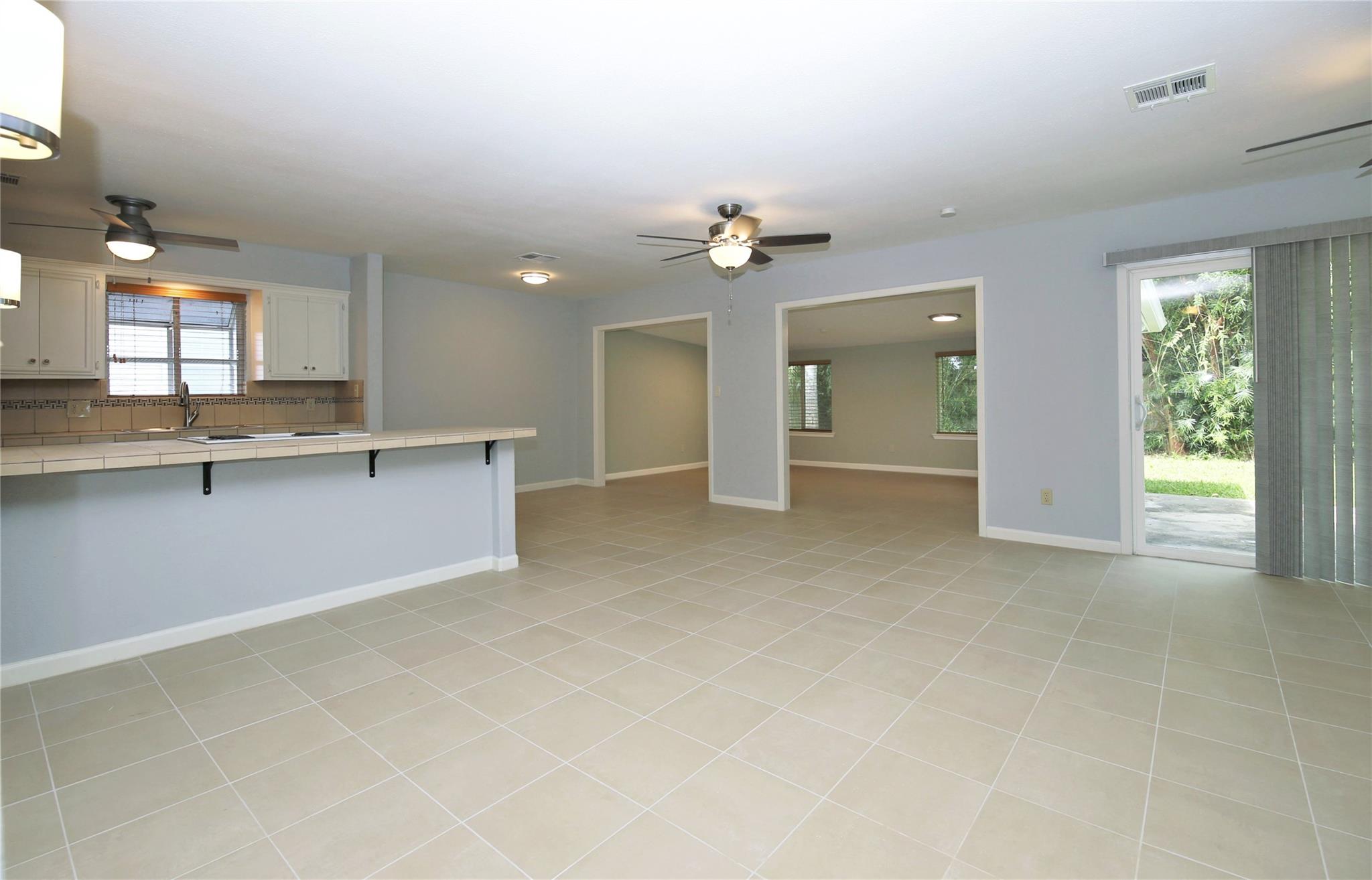 2806 Bluebonnet Street