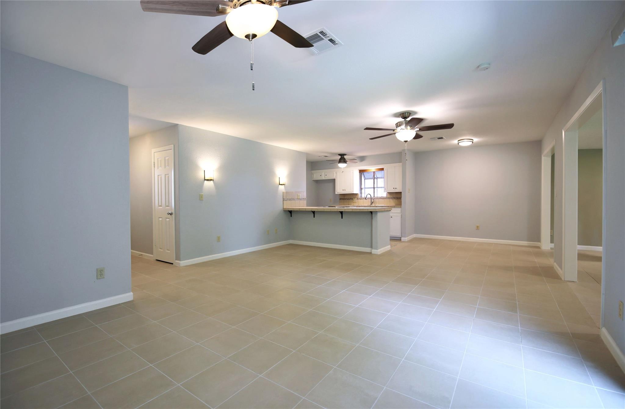 2806 Bluebonnet Street