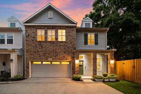 Photo of 4926 Ella Boulevard, Houston, TX 77018 (MLS # 81674727)