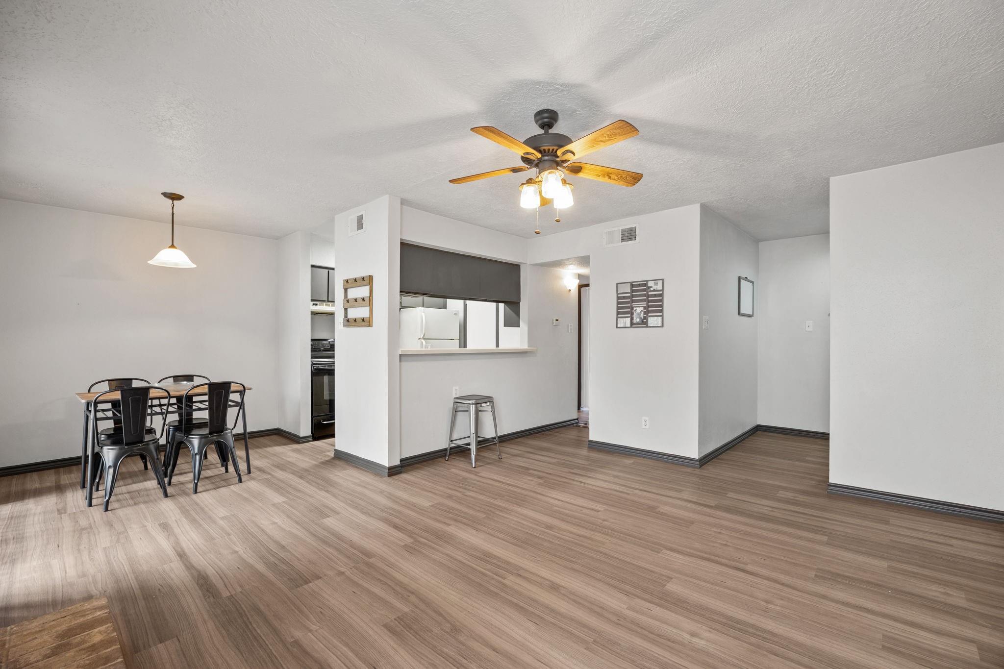 7600 Emmett F Lowry Expressway 604