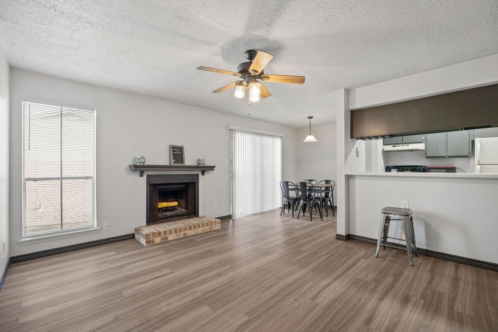 Photo of 7600 Emmett F Lowry Expressway #604, Texas City, TX 77591 (MLS # 38209025)