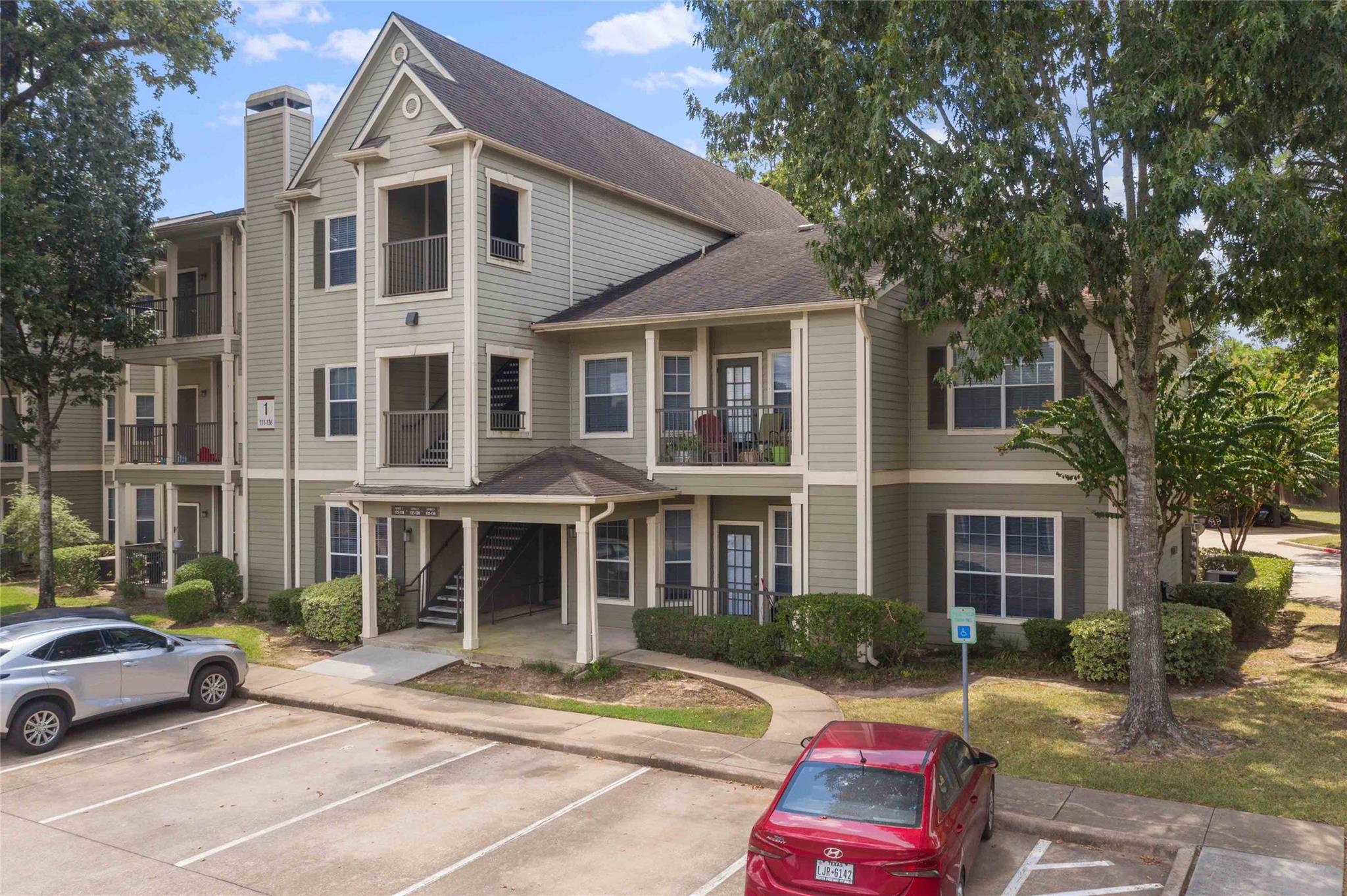 2400-423 Spring Rain Drive