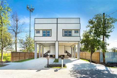 Photo of 5020 Sayers Street, Houston, TX 77026 (MLS # 46000001)