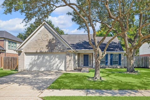 Photo of 3909 Greenwood Drive Dr, Pearland, TX 77584 (MLS # 48198679)