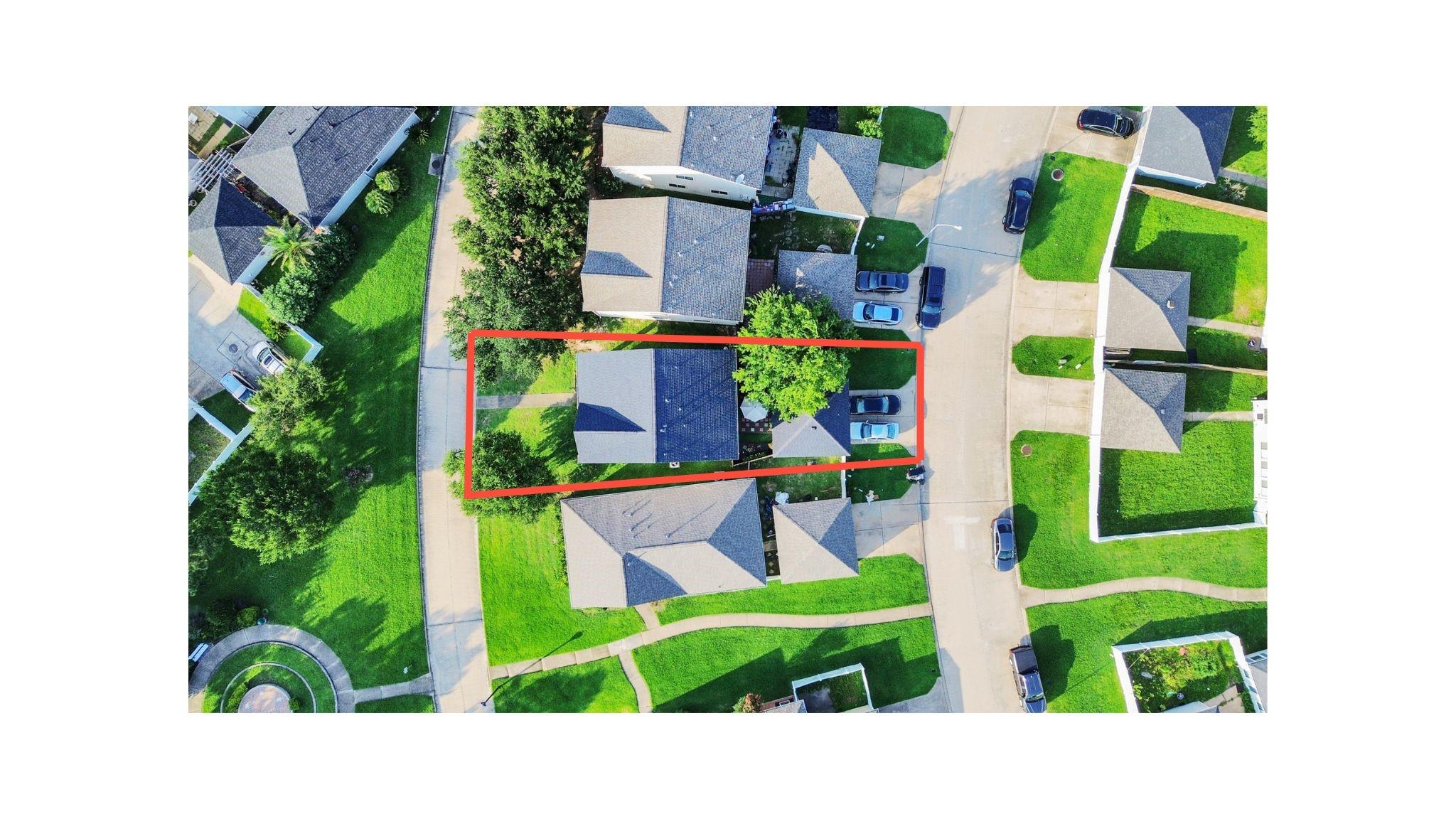 20826 Settlers Lake Cir N Circle