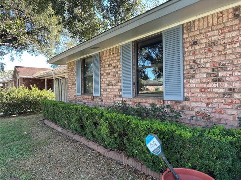 Photo of 5315 Poinciana Drive, Houston, TX 77092 (MLS # 44719953)