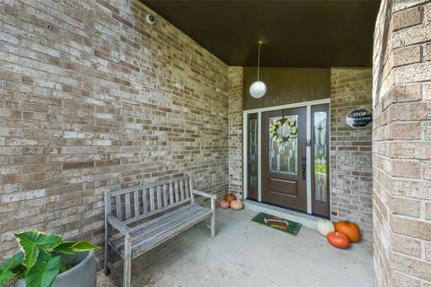 4076968237