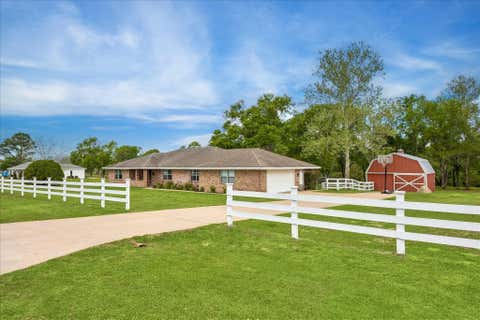 Homes For Sale - 2919 Centerhill Circle<br/> Bellville, TX 77418