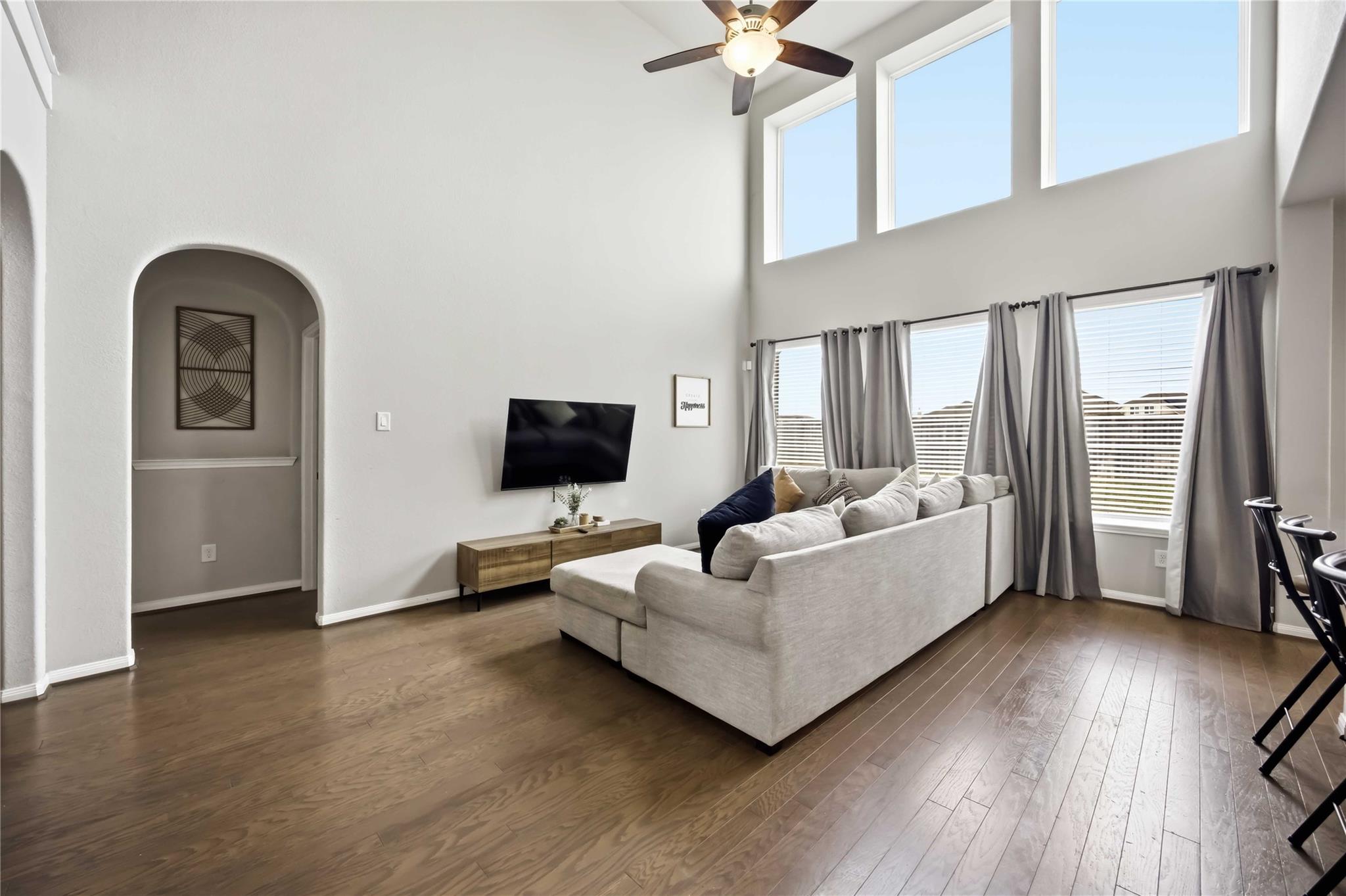 7606 Cottonwood Falls Drive