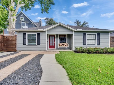 Homes For Sale - 907 Aurora Street<br/> Houston, TX 77009