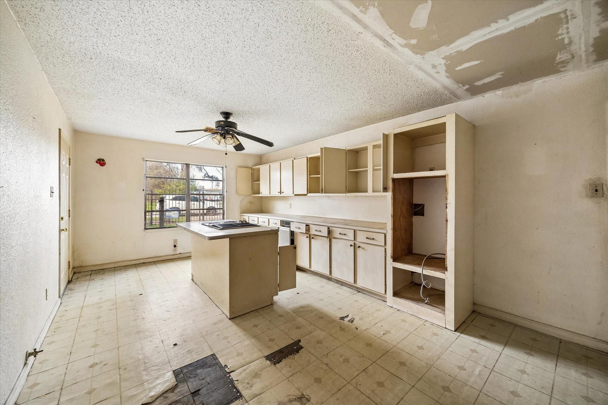 5930 Guadalupe Street