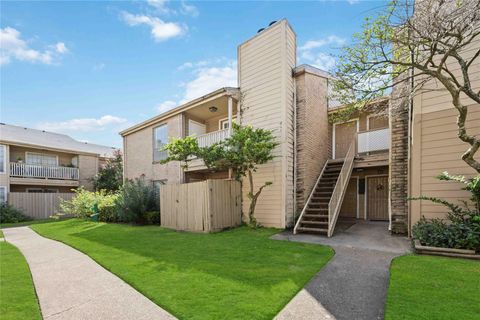 Photo of 10211 Sugar Branch Drive #436, Houston, TX 77036 (MLS # 98210086)