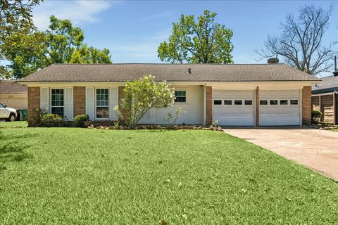 Photo of 9623 Vogue Lane, Houston, TX 77080 (MLS # 37826961)