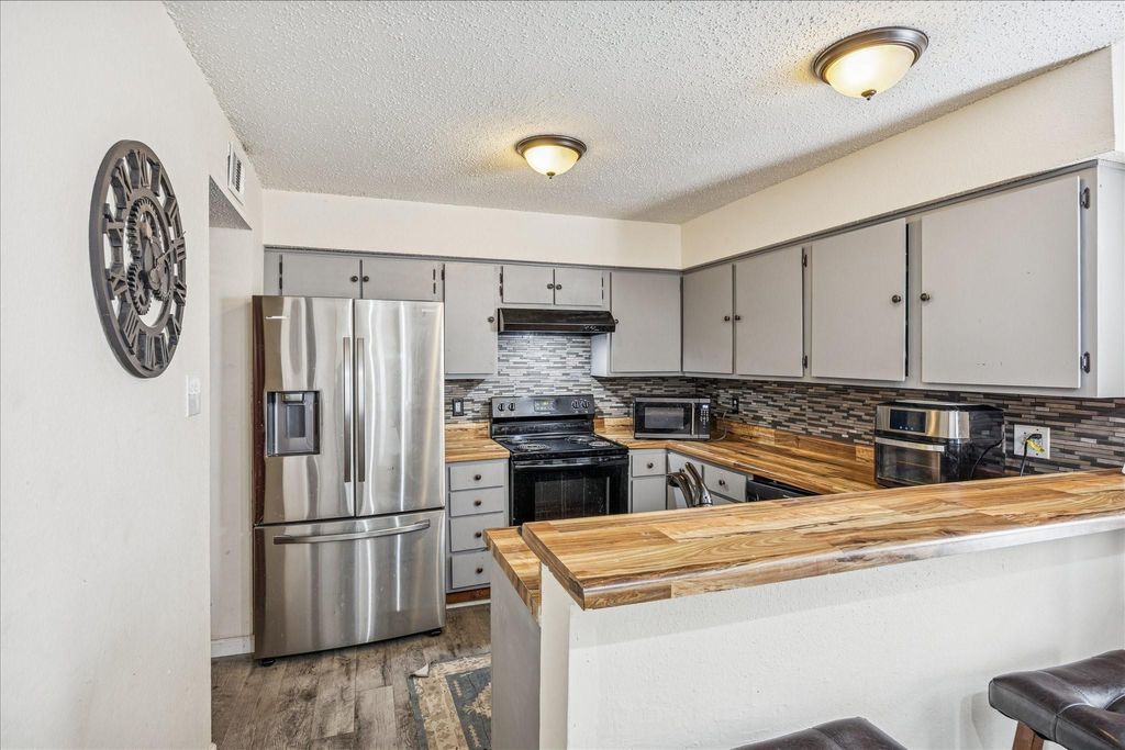 Photo of 6317 Peacock Hills Drive, Houston, TX 77035 (MLS # 78595039)