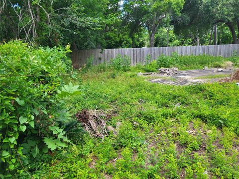 Photo of 9316 Neville Avenue, Hitchcock, TX 77563 (MLS # 30211689)