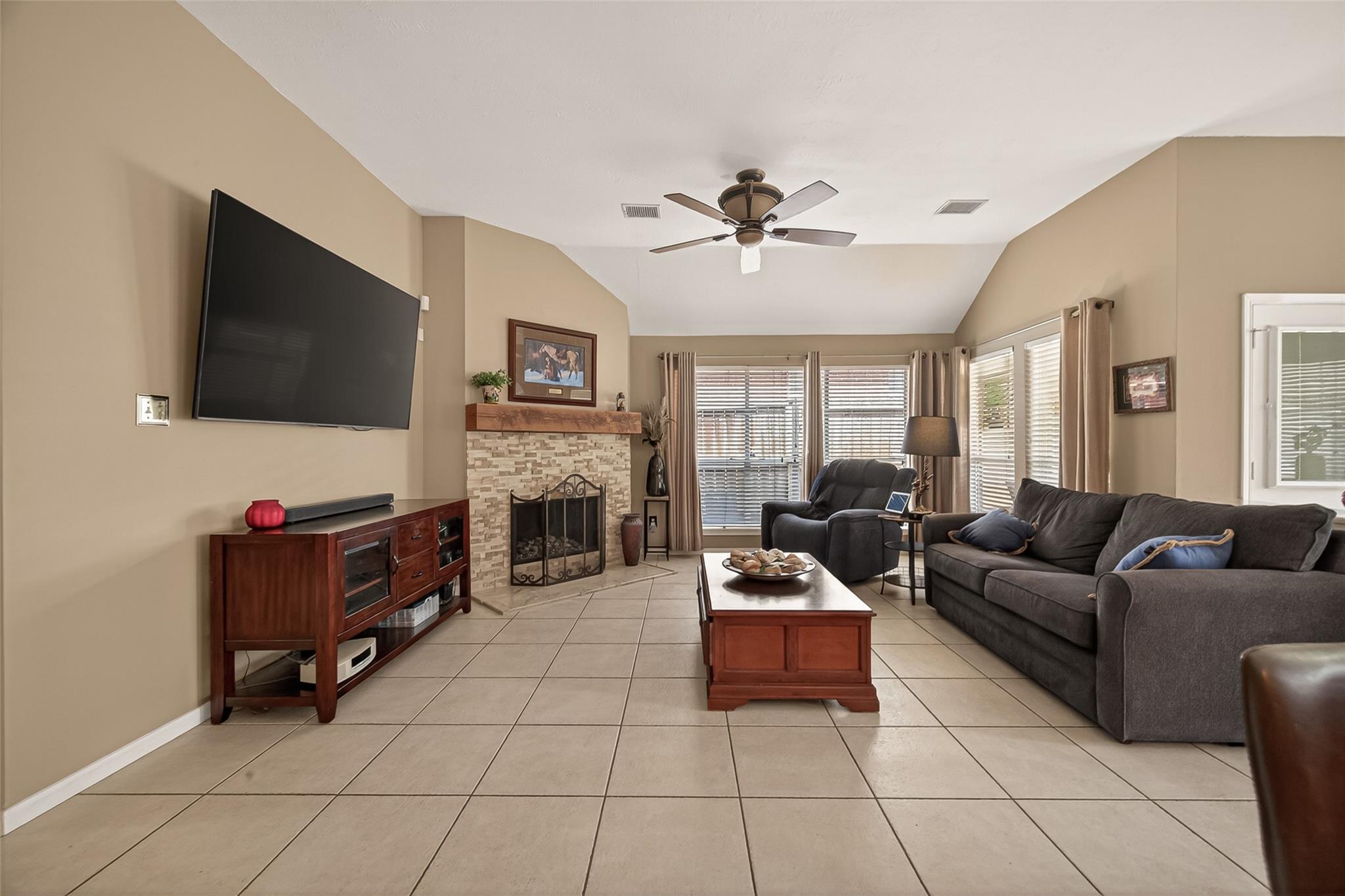 1815 Glen Oak Court