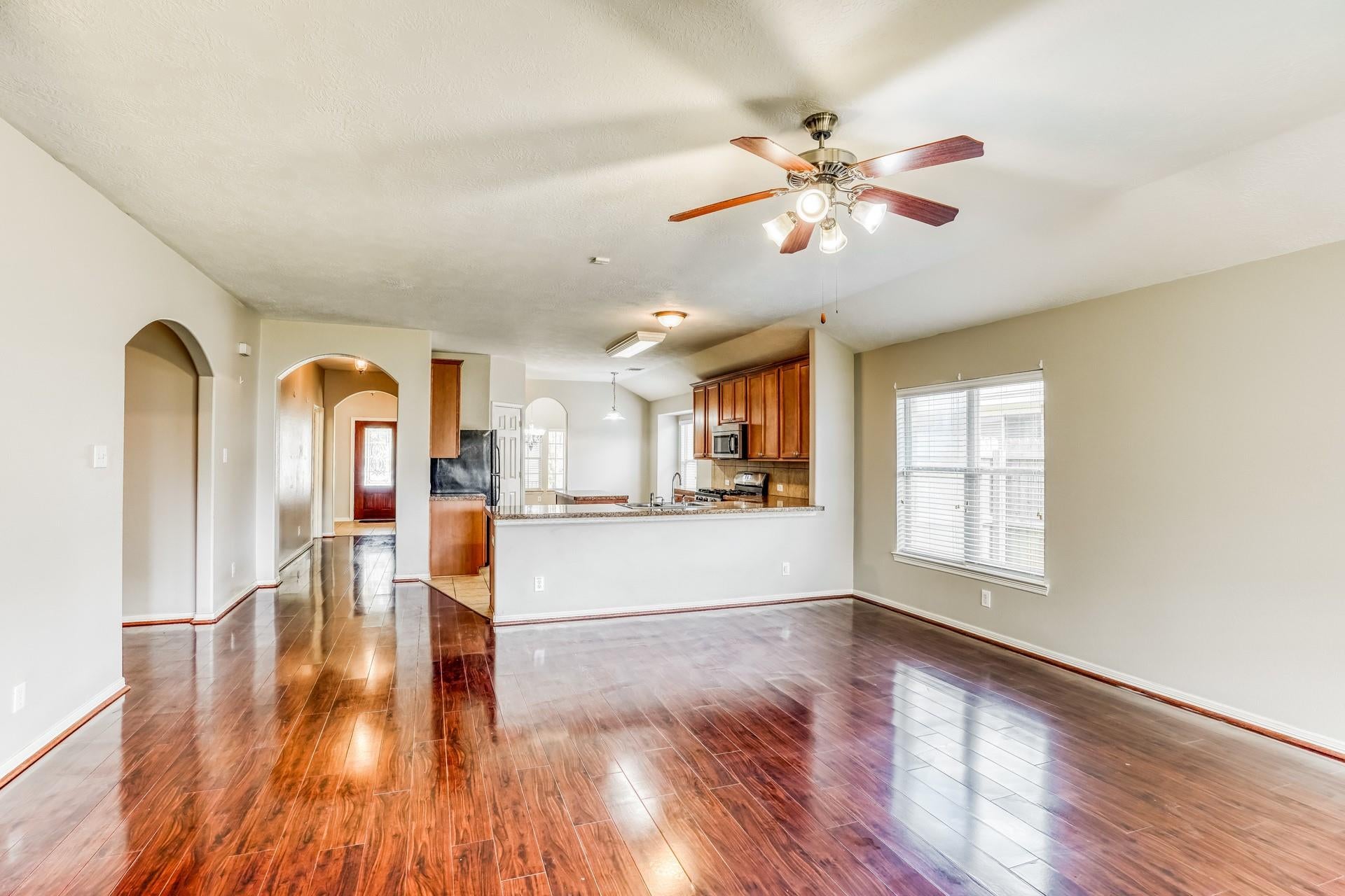 856 Grassy Knoll Trail