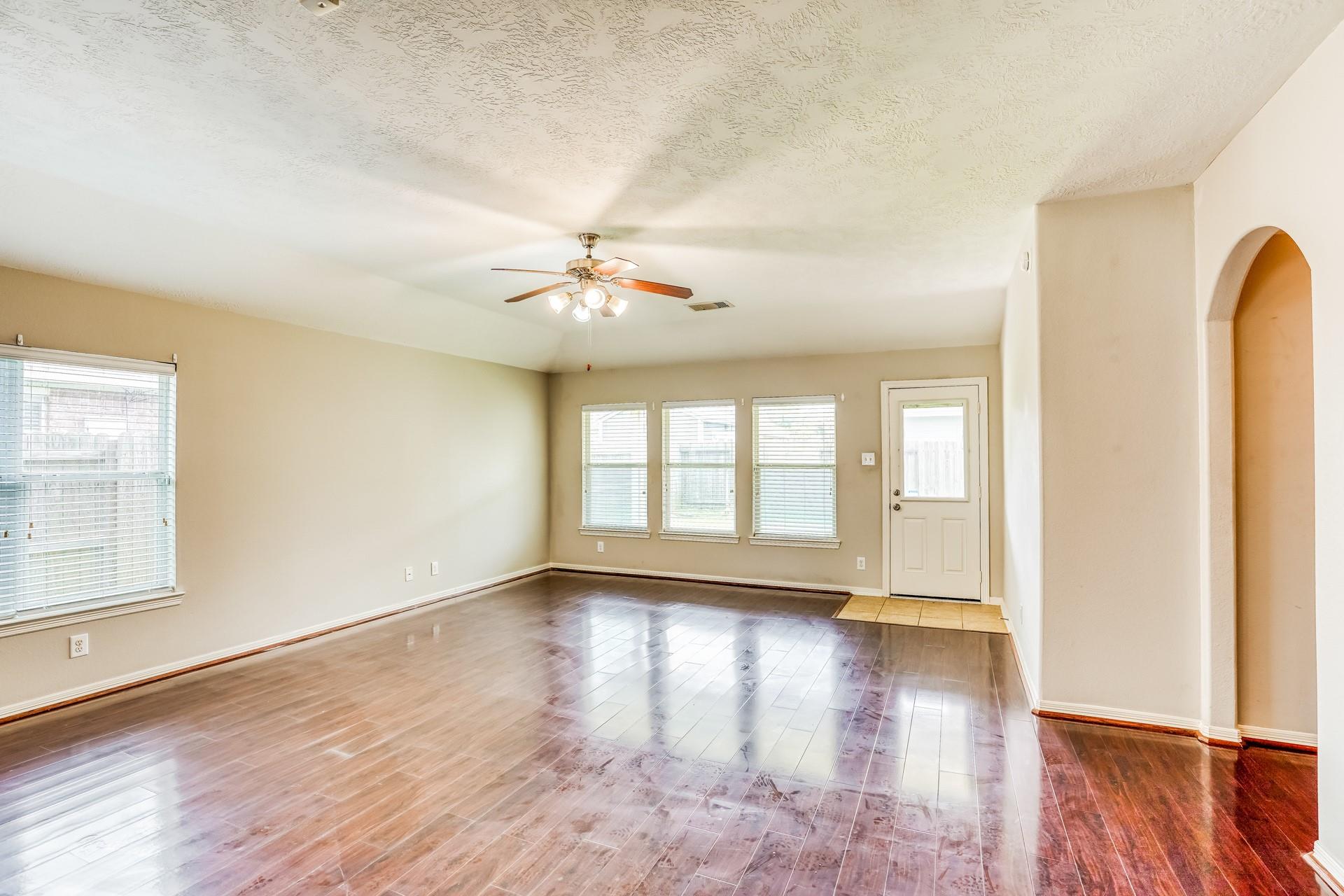 856 Grassy Knoll Trail