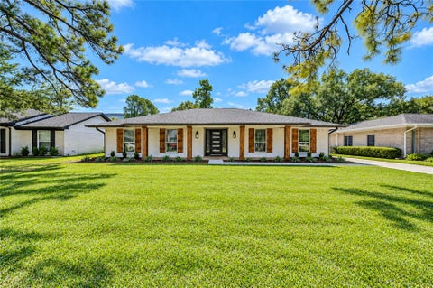 Photo of 10607 Del Monte Drive, Houston, TX 77042 (MLS # 22949487)