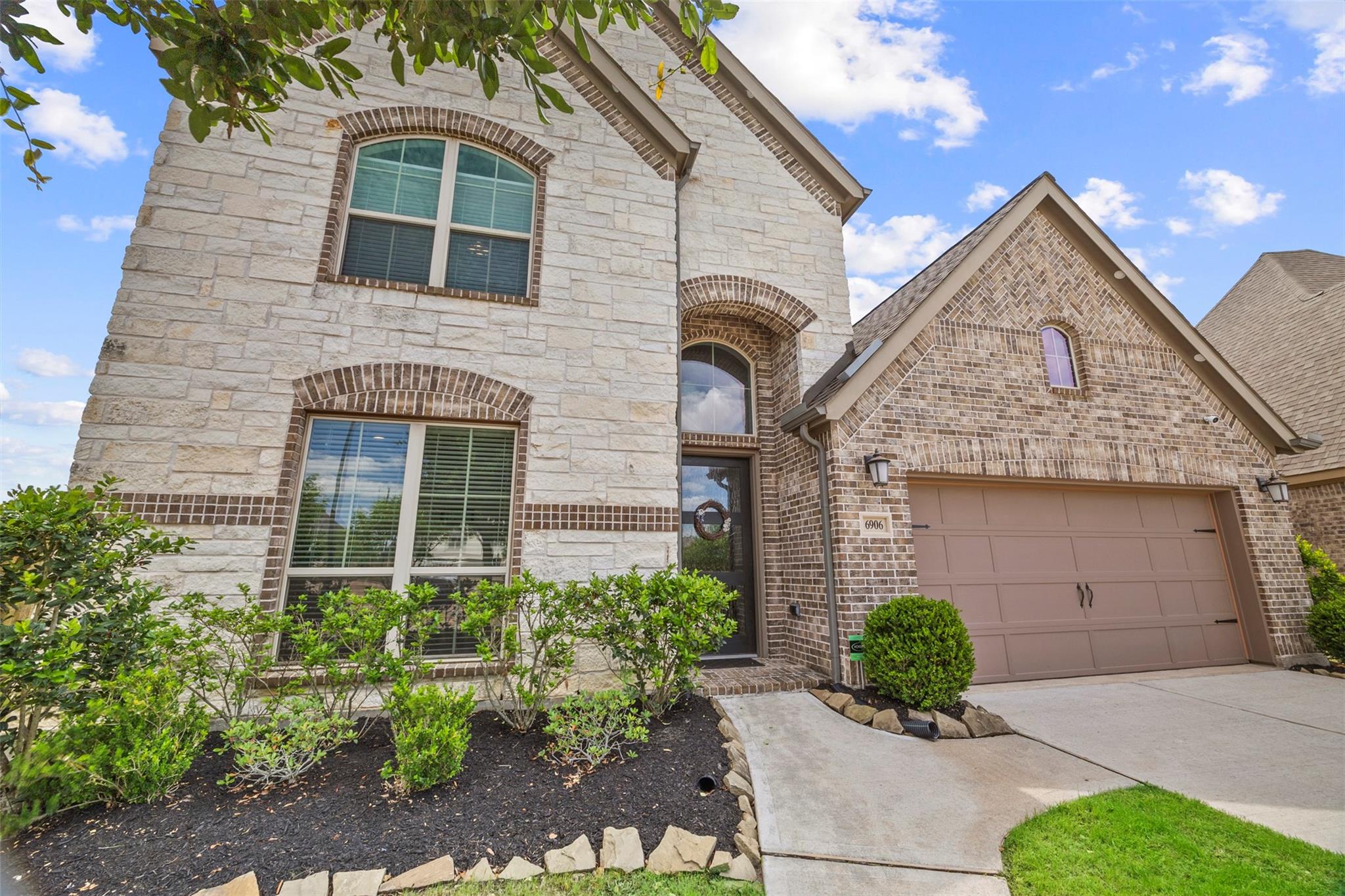 6906 Honeybird Meadow Circle